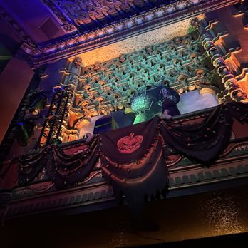 El Capitan Theatre - Opening Night Fan Event: The Nightmare Before Christmas ~ - Cinema Near Me - Los Angeles, California El Capitan Theatre - Opening Night Fan Event: The Nightmare Before Christmas ~ - Cinema Near Me - Los Angeles, California