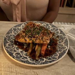 The Hampton Social - Honey glazed salmon