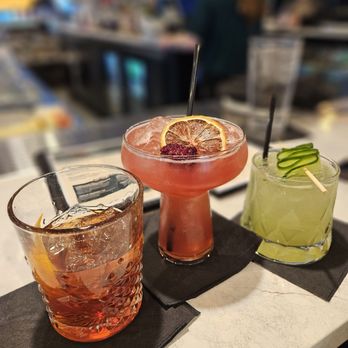 Gimme's Par & Grill - House Old Fashion, Blackberry Fusion, Cucumber Smash - Cocktail Bars Near Me - Grand Rapids, Michigan