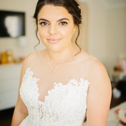 REID BEAUTY - Soft Clean Bridal Makeup