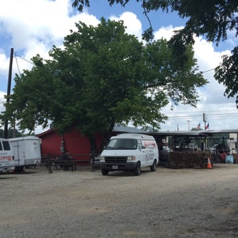 Bill's Bar-B-Que - Back side - Barbeque Near Me - Kerrville, Texas