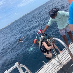 Loggerhead Dive Charters - Getting back in.