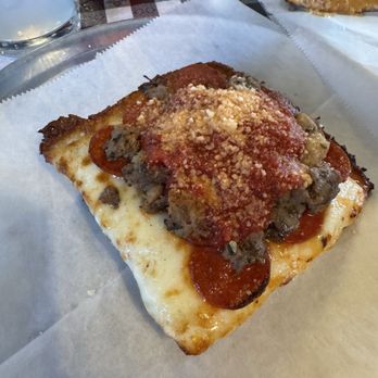 Dantes Pizzeria & Trattoria - Downtown Detroit - Pizza Near Me - Grayson, Georgia