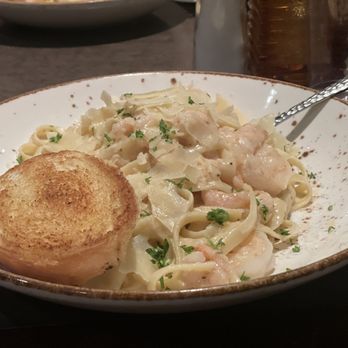Michaels on the Lake - Seafood Fettuccine - Wine Bars Near Me - Moses Lake, Washington Michaels on the Lake - Seafood Fettuccine - Wine Bars Near Me - Moses Lake, Washington