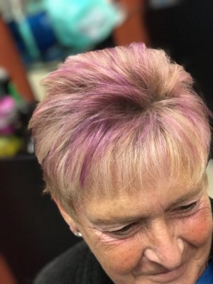 Express Yourself Salon by null