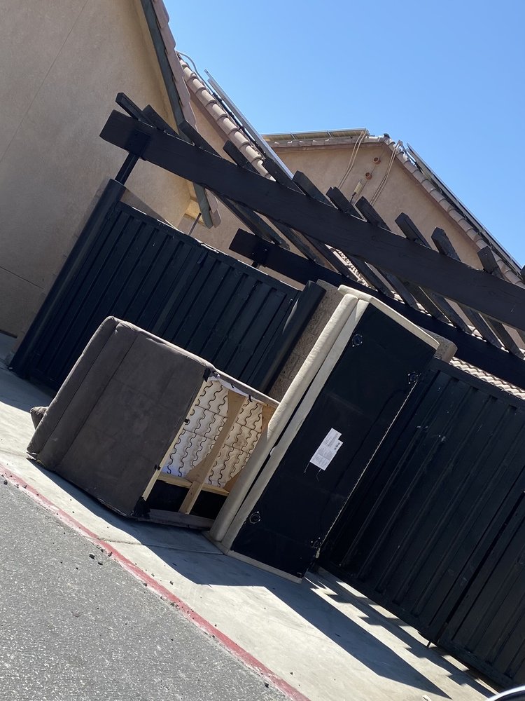 CREEKSIDE APARTMENTS Updated October 2024 14 Reviews 68200 33rd