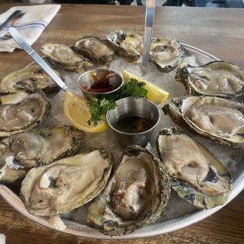 Salty Mary's - Oyster sampler - Seafood Near Me - Westlake, Ohio Salty Mary's - Oyster sampler - Seafood Near Me - Westlake, Ohio