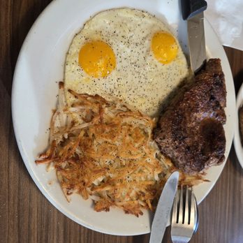 Denny's - Steak and eggs - Diners Near Me - Bremerton, Washington