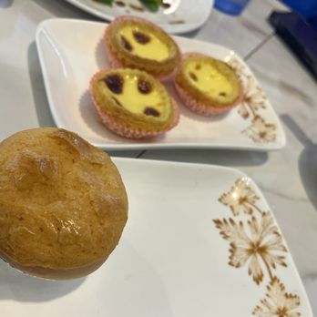 D Cuisine - 19. Egg Custard Bun - Dim Sum Near Me - Westmont, Illinois
