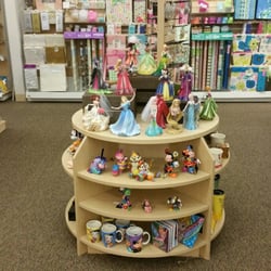 Hallmark Creations - Disney Showcase