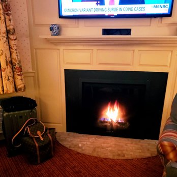 Green Mountain - Let's turn off the news - (12/29/2021) - Hotels Near Me - Stowe, Vermont