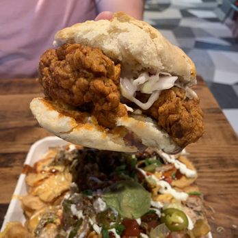 Ole Red - Nashville style chicken sandwich - Southern Near Me - Orlando, Florida Ole Red - Nashville style chicken sandwich - Southern Near Me - Orlando, Florida