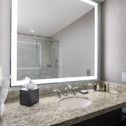 Santa Ynez Valley Marriott - Guest Room Bathroom