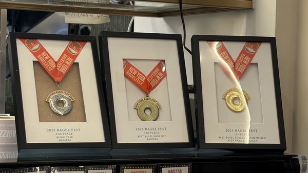 Bagizza Bagels & Pizza by null