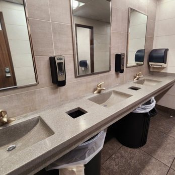 Pilot Travel Center - Women's Restroom - Gas Stations Near Me - Haughton, Louisiana Pilot Travel Center - Women's Restroom - Gas Stations Near Me - Haughton, Louisiana