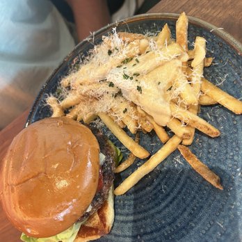 Eureka! - Eureka American burger - American Near Me - Tempe, Arizona