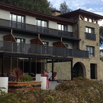 Ellauri Hotela by null