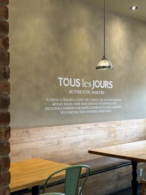 Tous les Jours by null