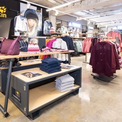 eXXpozed - sports & fashion - OG mit Jack Wolfskin und adidas Store