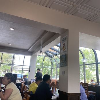 Brothers Cafe - Lots of windows in the cafe - Comfort Food Near Me - Santa Rosa, California
