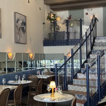 Issabella's - Restaurant - Mediterranean Near Me - Miami Beach, Florida