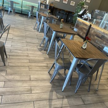 Hawaii Poke - Seating area - Poke Near Me - St. Louis, Missouri