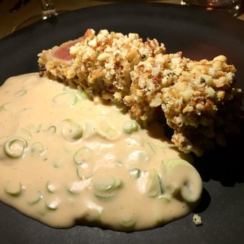 Perry St - Rice Cracker Crusted Tuna w/ Sriracha-citrus emulsión and scallions - New American Near Me - New York, New York Perry St - Rice Cracker Crusted Tuna w/ Sriracha-citrus emulsión and scallions - New American Near Me - New York, New York