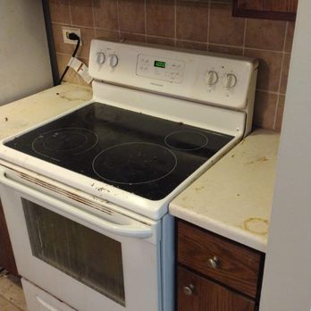 Quick Cleaning - As a sample, the stove before - Home Cleaning Near Me - Chicago, Illinois Quick Cleaning - As a sample, the stove before - Home Cleaning Near Me - Chicago, Illinois