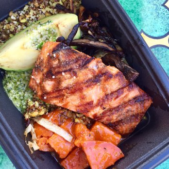 True Food Kitchen - Ancient grains w salmon +9? And they forgot the snow peas :/ - Vegetarian Near Me - Pasadena, California True Food Kitchen - Ancient grains w salmon +9? And they forgot the snow peas :/ - Vegetarian Near Me - Pasadena, California