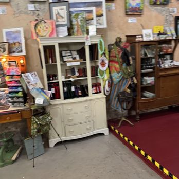 Adventure Art - Inside - Art Supplies Near Me - Eureka Springs, Arkansas
