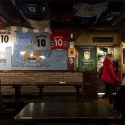 Old Bridge Pub - pub hall