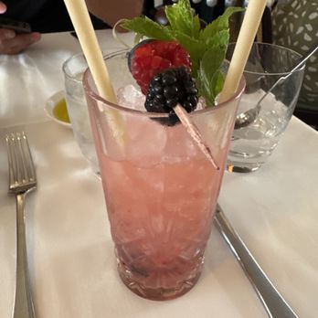 Daphne's - Great mocktail - Italian Near Me - London, XGL