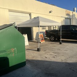 Wholly Smoke Bar-Q - There is no seating. This is simply a takeout, preferably through DoorDash or Uber eats.