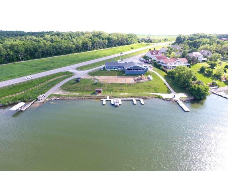PIRATES OF PONDEROSA Bars 199 Marina Dr, Montezuma, IA Restaurant