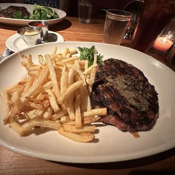 Houston's Restaurant - Grilled Rib Eye - Steakhouses Near Me - Pasadena, California