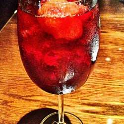 Abbraccio - Sangria de frutas vermelhas