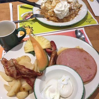 Cora's - Breakfast & Brunch Near Me - Winnipeg, Manitoba