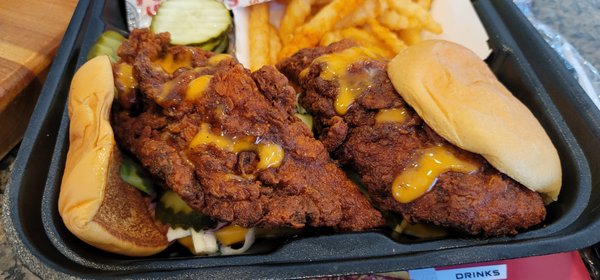 Dave's Hot Chicken by null