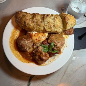 ROSELAND’S ATLAS - Updated January 2026 - 170 Photos & 59 Reviews - 492