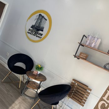 Southside Healthy Spot - Cute little set up inside - Coffee & Tea Near Me - Brooklyn, New York