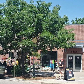 Jerry’s Ace Hardware at City Park - Facade - Hardware Stores Near Me - Denver, Colorado