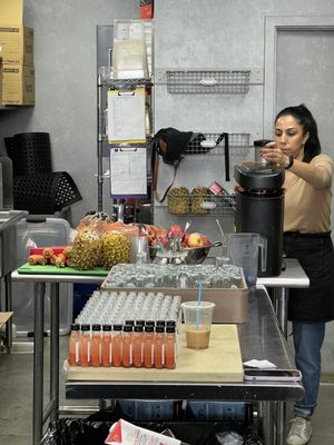The Art of Juice and Water by null