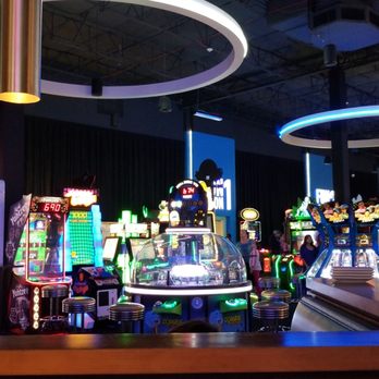Dave & Buster's Glendale - Sports Bars Near Me - Glendale, Arizona Dave & Buster's Glendale - Sports Bars Near Me - Glendale, Arizona