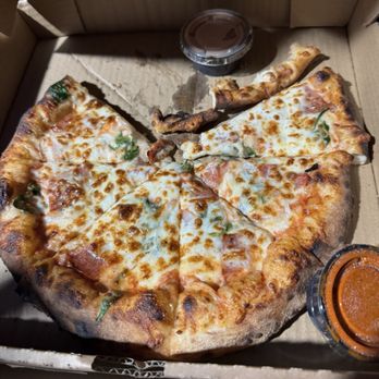 Felix Pizzas - Pizza with extra cheese - Pizza Near Me - El Sobrante, California Felix Pizzas - Pizza with extra cheese - Pizza Near Me - El Sobrante, California