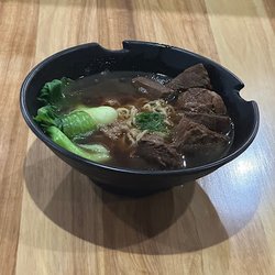 Longbao & Noodles Express