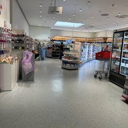Dm-drogerie Markt - Bottom floor