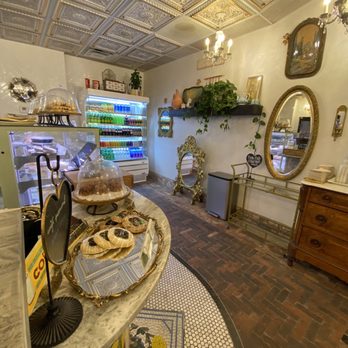 FeelLove Coffee Snow Canyon - Cute inside. - Coffee & Tea Near Me - Ivins, Utah