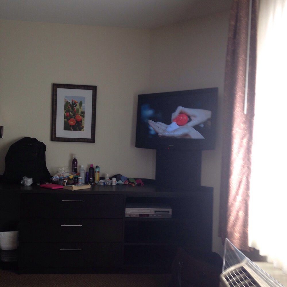 Sonesta Simply Suites Phoenix Tempe - Excuse all the beauty supplies. Lol loving this room - Hotels Near Me - Tempe, Arizona Sonesta Simply Suites Phoenix Tempe - Excuse all the beauty supplies. Lol loving this room - Hotels Near Me - Tempe, Arizona