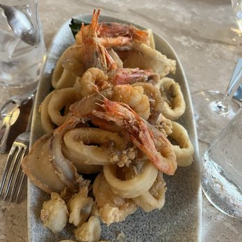 Aquarium - Calamari - Cafes Near Me - Torre delle Stelle, California