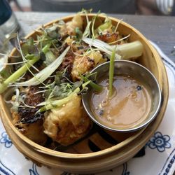 Blyth & Burrows - Chicken curry dumpling